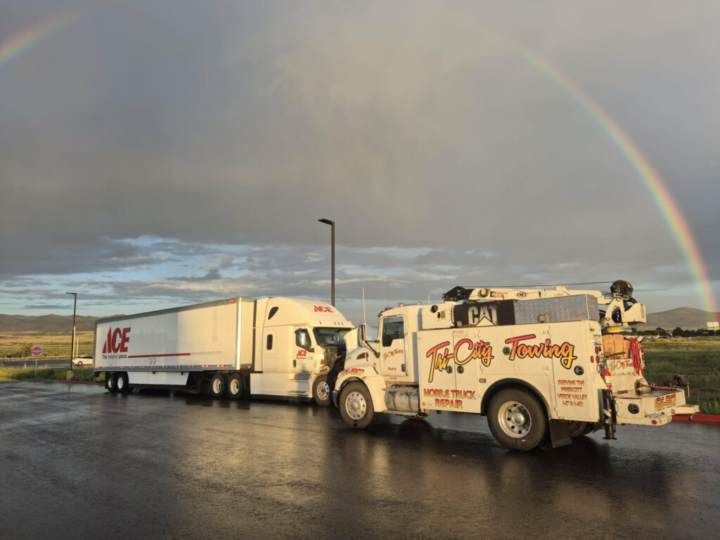 unnamed 1 | Tri-City Towing Tri City Towing Fleet Service doing a Roadside Repair